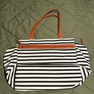 DSW Weekender Bag NWOT